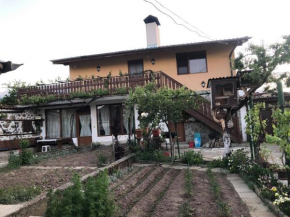 Къща за гости Градината